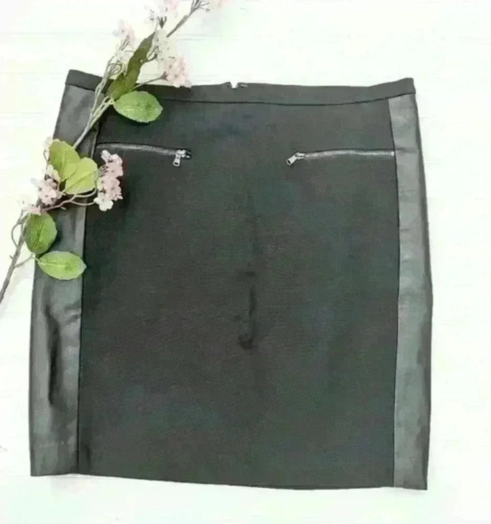 Ann Taylor Black Knit/Faux Leather Pencil Skirt Exposed Zippers